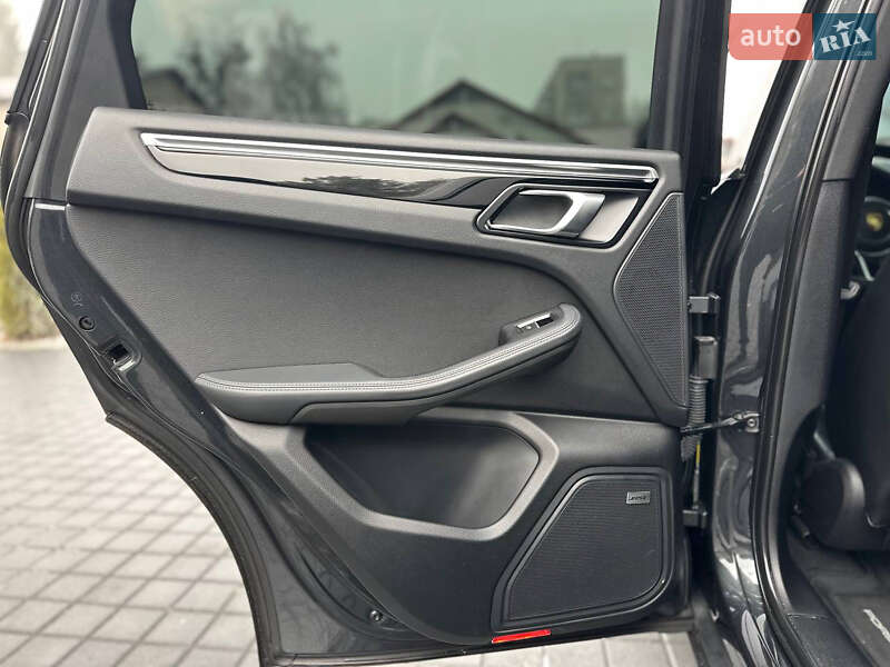 Позашляховик / Кросовер Porsche Macan 2021 в Львові