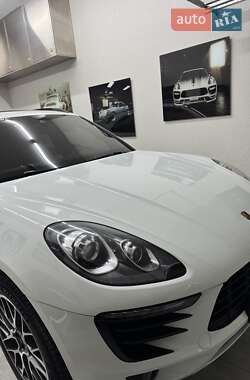 Внедорожник / Кроссовер Porsche Macan 2016 в 