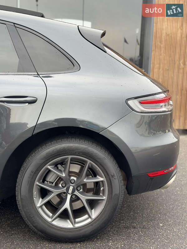 Внедорожник / Кроссовер Porsche Macan 2020 в Киеве