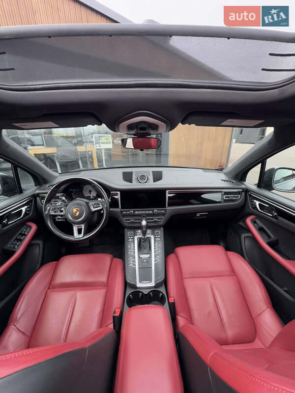 Внедорожник / Кроссовер Porsche Macan 2020 в Киеве
