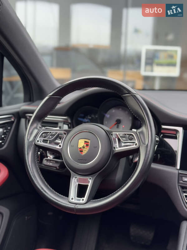 Внедорожник / Кроссовер Porsche Macan 2020 в Киеве