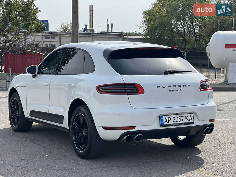 Внедорожник / Кроссовер Porsche Macan 2015 в Запорожье