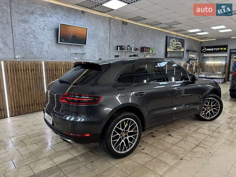 Внедорожник / Кроссовер Porsche Macan 2016 в Киеве