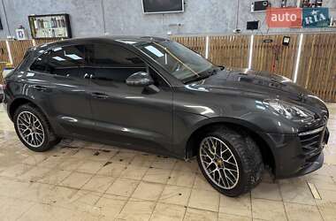 Внедорожник / Кроссовер Porsche Macan 2016 в 