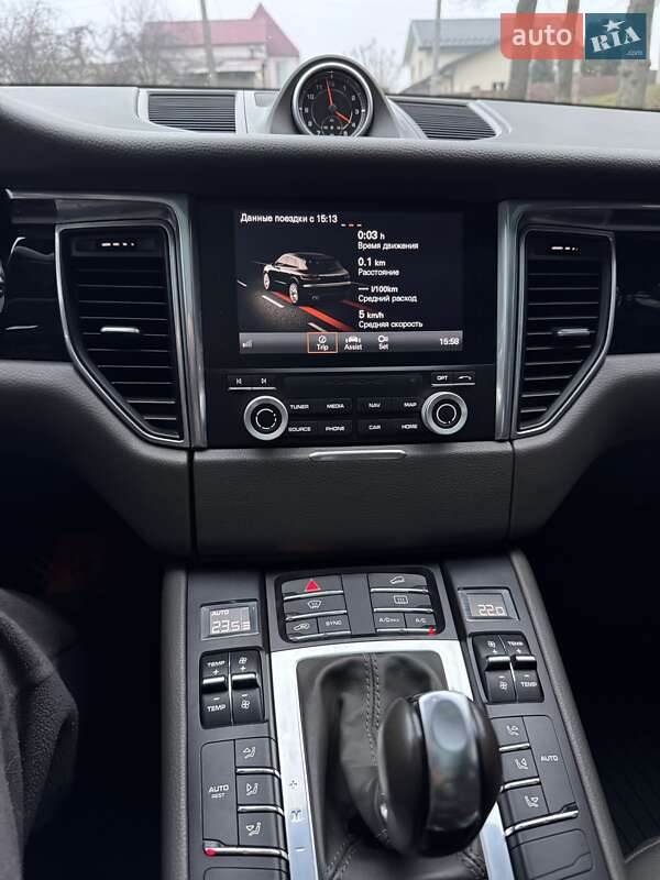 Внедорожник / Кроссовер Porsche Macan 2016 в Киеве