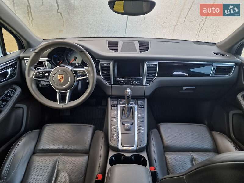 Внедорожник / Кроссовер Porsche Macan 2015 в Киеве