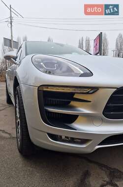 Позашляховик / Кросовер Porsche Macan 2015 в Києві