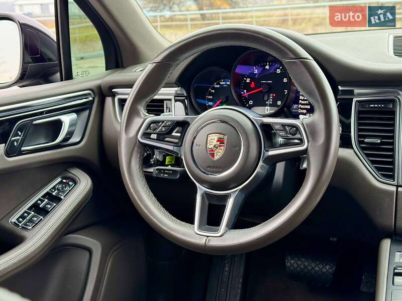 Внедорожник / Кроссовер Porsche Macan 2018 в Киеве
