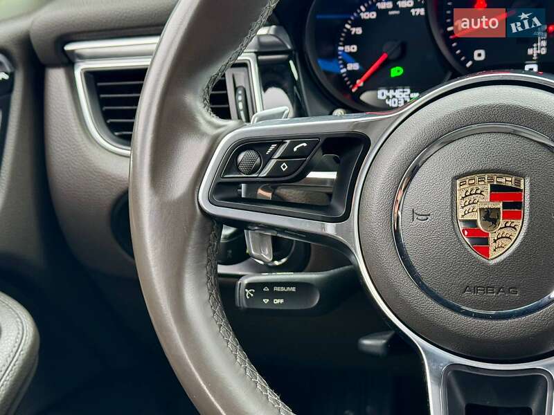 Внедорожник / Кроссовер Porsche Macan 2018 в Киеве