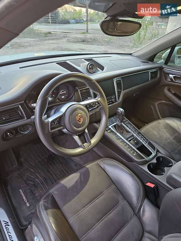 Внедорожник / Кроссовер Porsche Macan 2016 в Днепре