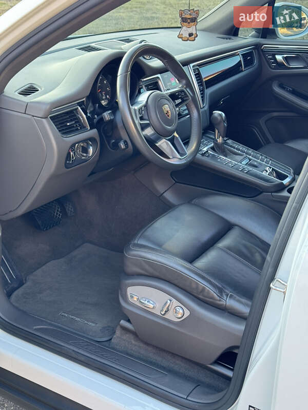 Внедорожник / Кроссовер Porsche Macan 2016 в Одессе