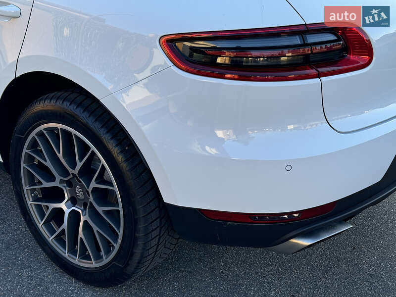 Внедорожник / Кроссовер Porsche Macan 2016 в Одессе