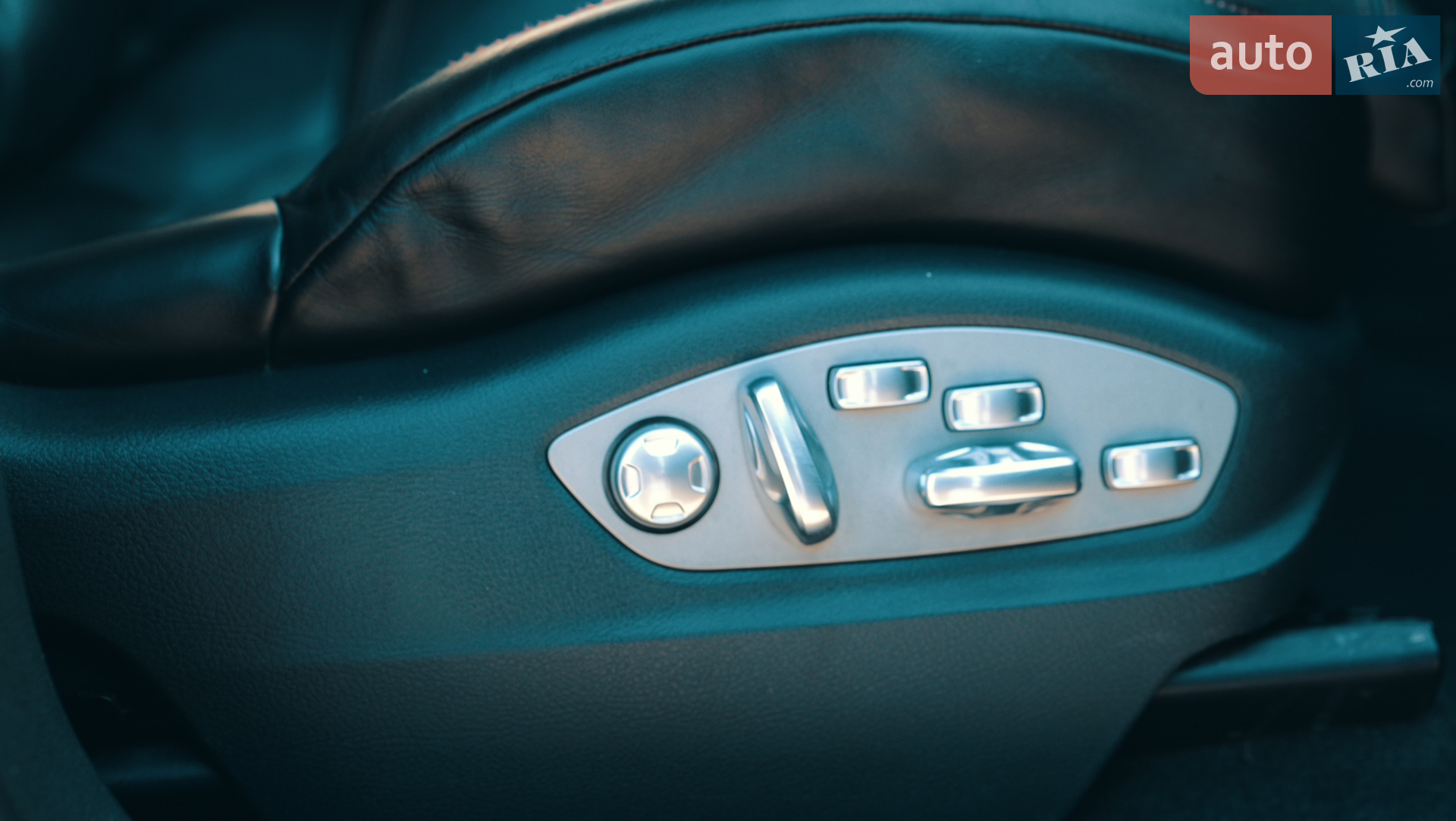 2016 Porsche Macan - мініатюра 8