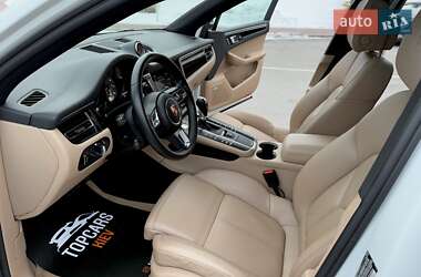Позашляховик / Кросовер Porsche Macan 2020 в 