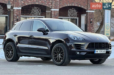 Внедорожник / Кроссовер Porsche Macan 2018 в 
