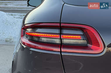 Внедорожник / Кроссовер Porsche Macan 2018 в 
