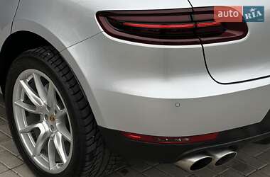Внедорожник / Кроссовер Porsche Macan 2017 в 