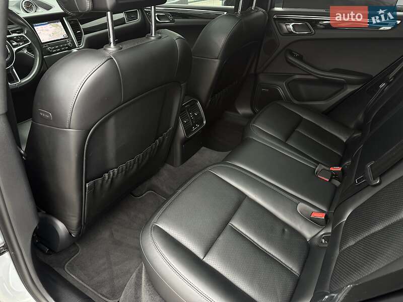 Позашляховик / Кросовер Porsche Macan 2017 в Мукачевому