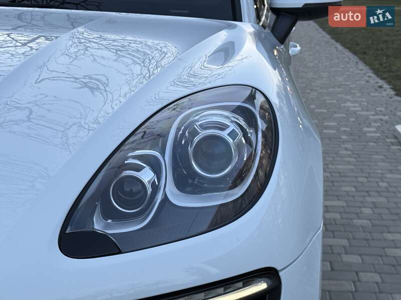 Внедорожник / Кроссовер Porsche Macan 2017 в Одессе