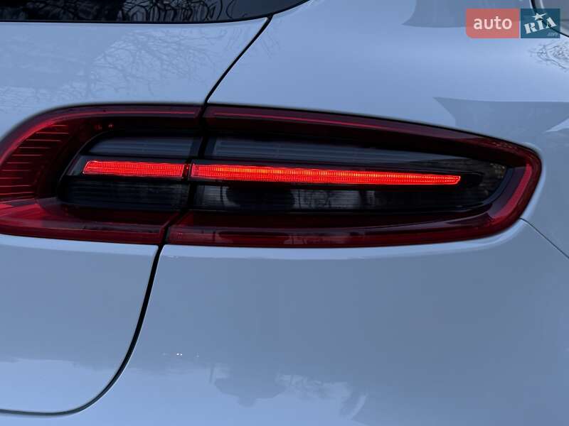Внедорожник / Кроссовер Porsche Macan 2017 в Одессе