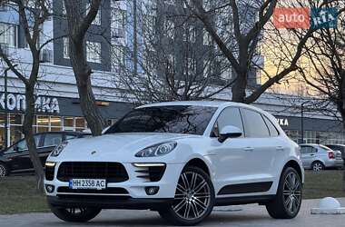 Внедорожник / Кроссовер Porsche Macan 2017 в 