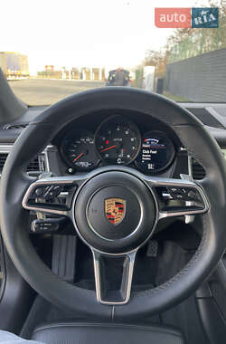 Внедорожник / Кроссовер Porsche Macan 2017 в 