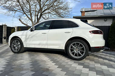 Внедорожник / Кроссовер Porsche Macan 2016 в 