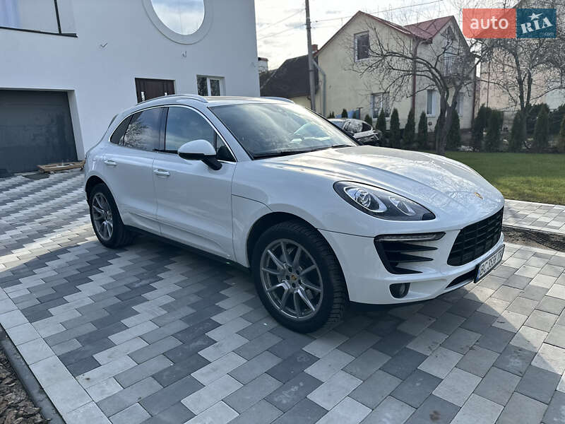 Porsche Macan 2016