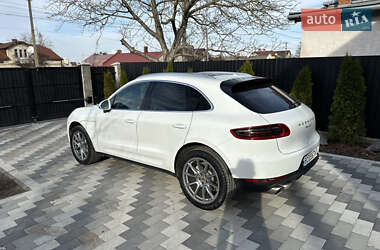Внедорожник / Кроссовер Porsche Macan 2016 в 