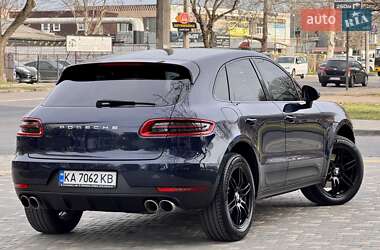 Внедорожник / Кроссовер Porsche Macan 2014 в 