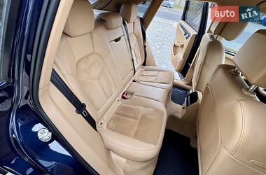Внедорожник / Кроссовер Porsche Macan 2014 в 