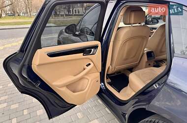 Внедорожник / Кроссовер Porsche Macan 2014 в 