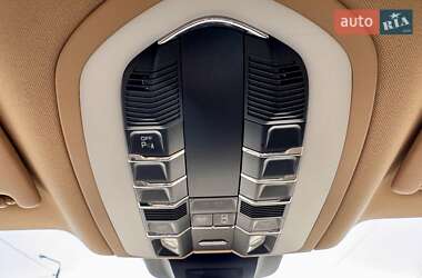 Внедорожник / Кроссовер Porsche Macan 2014 в 