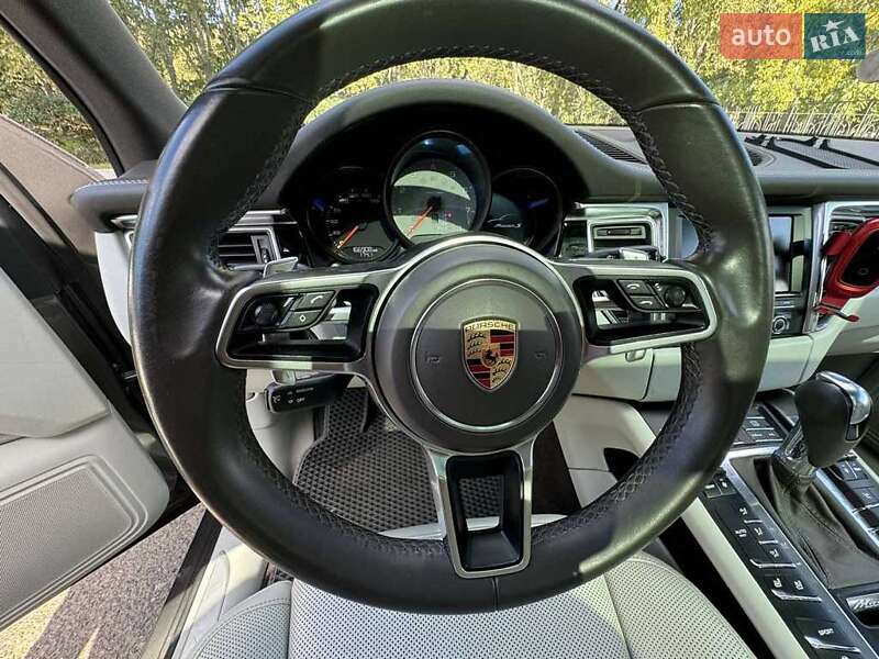 Позашляховик / Кросовер Porsche Macan 2015 в Одесі