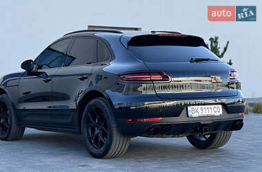 Внедорожник / Кроссовер Porsche Macan 2017 в 