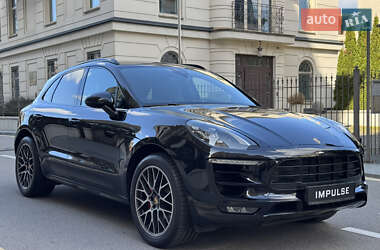 Позашляховик / Кросовер Porsche Macan 2016 в 