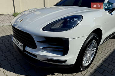 Внедорожник / Кроссовер Porsche Macan 2021 в 