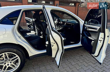 Внедорожник / Кроссовер Porsche Macan 2021 в 