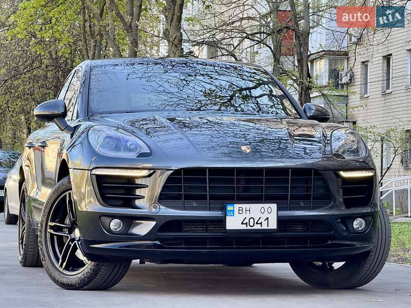 Porsche Macan 2016
