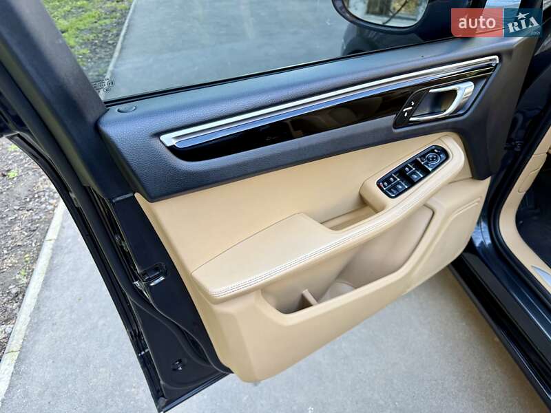 Внедорожник / Кроссовер Porsche Macan 2016 в Одессе фото 65 Внедорожник / Кроссовер Porsche Macan 2016 в Одессе