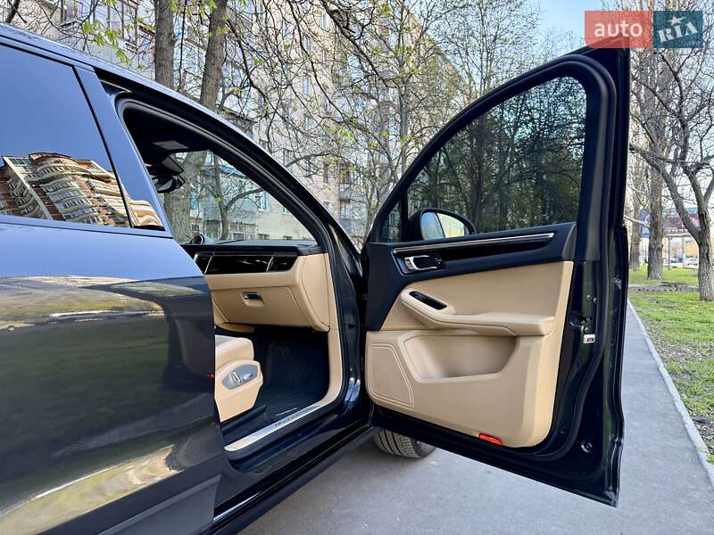 Внедорожник / Кроссовер Porsche Macan 2016 в Одессе фото 71 Внедорожник / Кроссовер Porsche Macan 2016 в Одессе