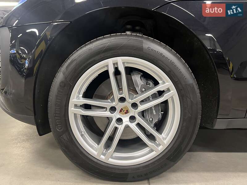 Позашляховик / Кросовер Porsche Macan 2023 в Києві