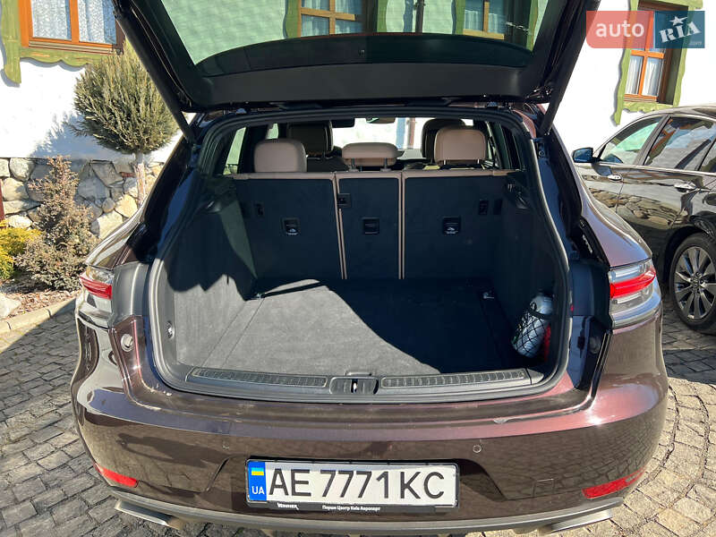 Внедорожник / Кроссовер Porsche Macan 2019 в Киеве