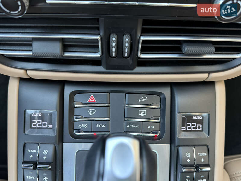 Внедорожник / Кроссовер Porsche Macan 2021 в Черновцах