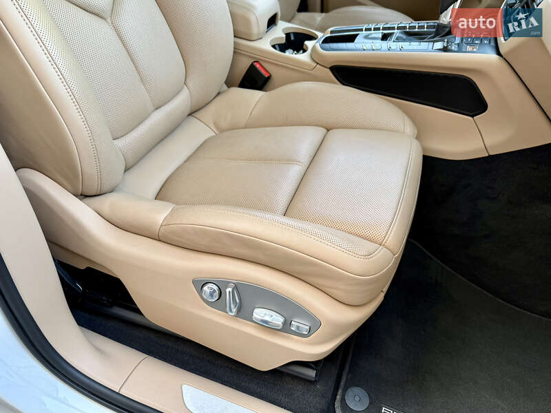 Внедорожник / Кроссовер Porsche Macan 2021 в Черновцах