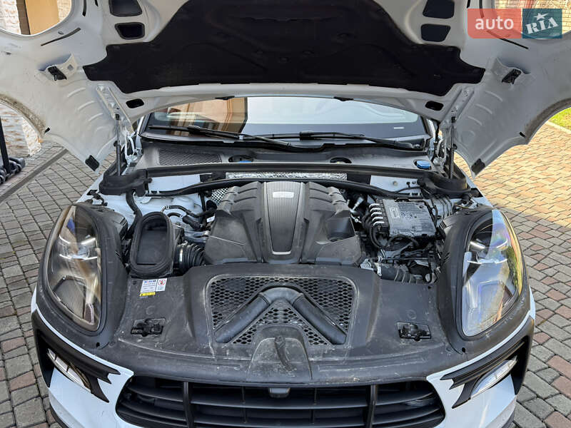 Внедорожник / Кроссовер Porsche Macan 2021 в Черновцах