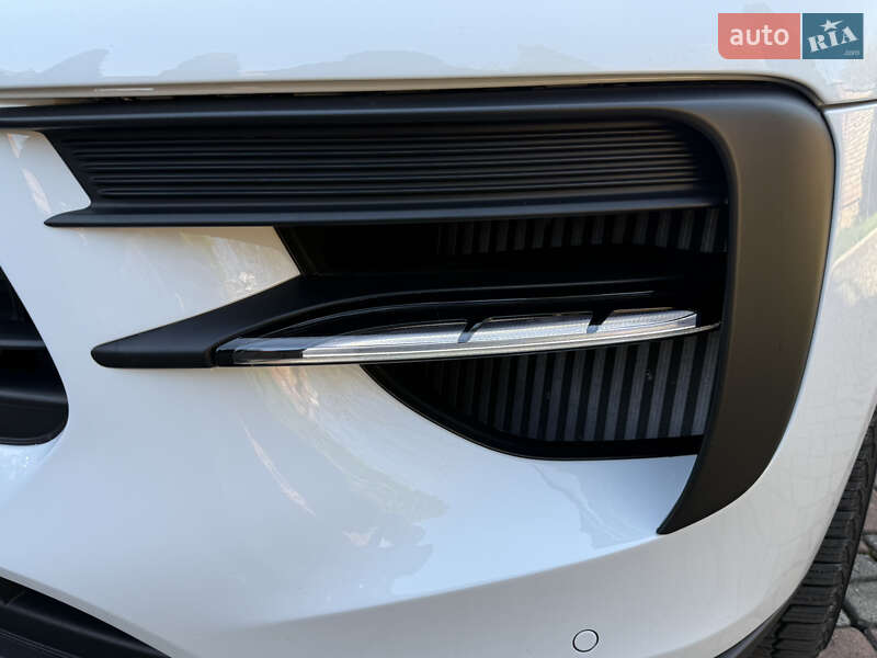 Внедорожник / Кроссовер Porsche Macan 2021 в Черновцах