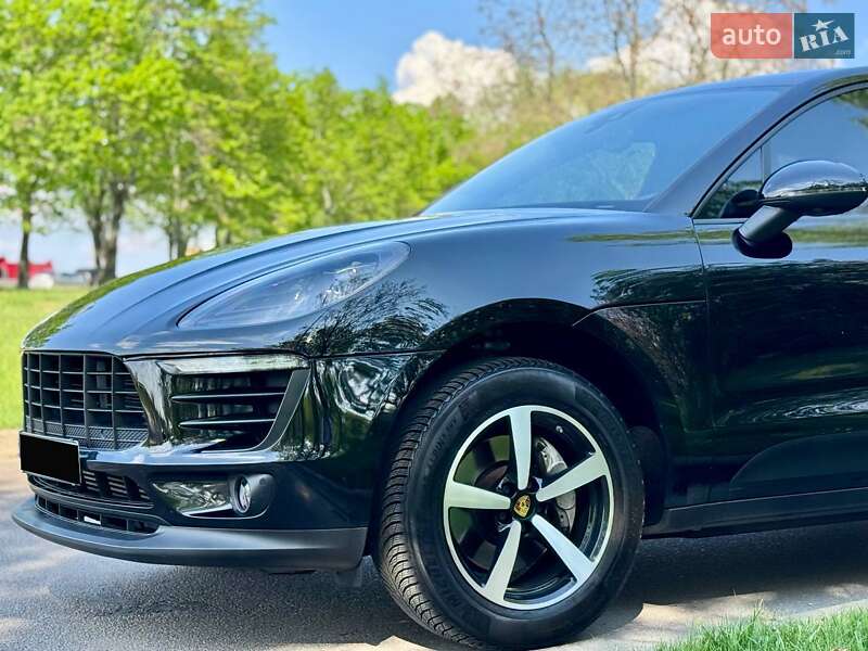 Внедорожник / Кроссовер Porsche Macan 2018 в Киеве
