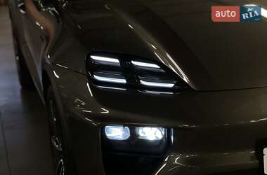 Внедорожник / Кроссовер Porsche Macan 2024 в 