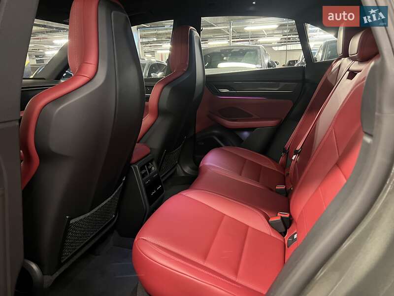 Позашляховик / Кросовер Porsche Macan 2024 в Києві